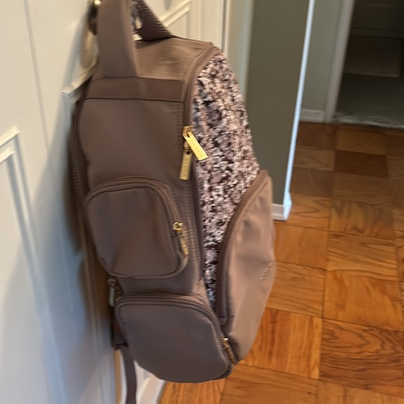 Like NEW Beautiful Backpack - Picture 4 of 11